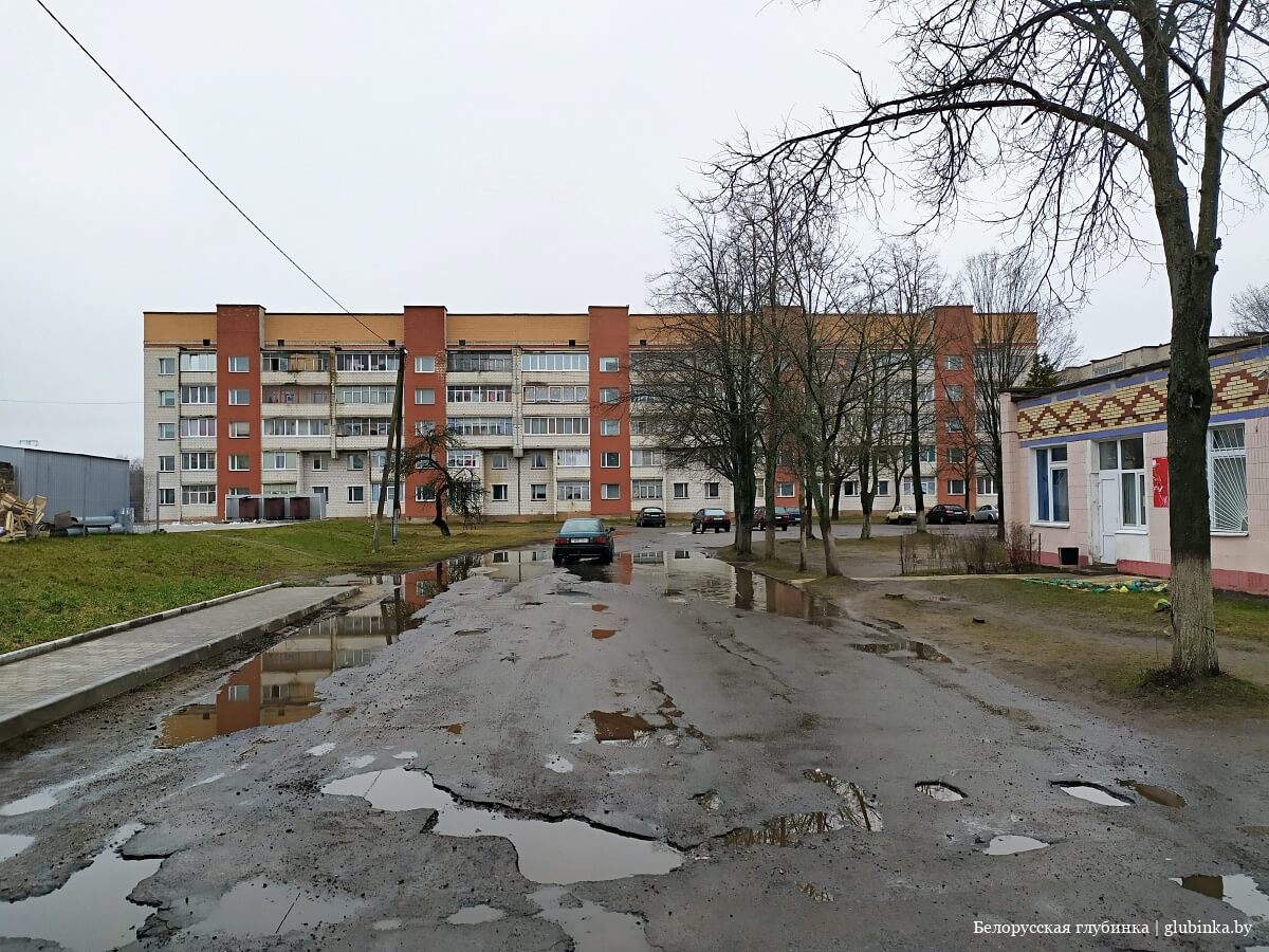 код кормы гомельской области. img 20200306 134229 04. код кормы гомельской области фото. код кормы гомельской области-img 20200306 134229 04. картинка код кормы гомельской области. картинка img 20200306 134229 04. Корма́ (белор. Карма ) — городской посёлок, административный центр Кормянского района Гомельской области Белоруссии. Расположен на реке Сож при впадении в неё реки Кормянки в 110 км от Гомеля, 55 км от железнодорожной станции Рогачёв на линии Могилёв—Жлобин, автодорогами соединён с Чечерском и с автодорогами Бобруйск—Кричев и Гомель—Могилёв. Население 6,2 тыс. чел. (2006).