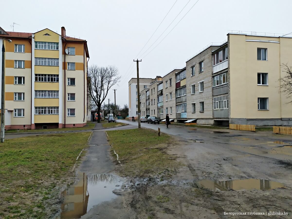 код кормы гомельской области. img 20200306 141326 20. код кормы гомельской области фото. код кормы гомельской области-img 20200306 141326 20. картинка код кормы гомельской области. картинка img 20200306 141326 20. Корма́ (белор. Карма ) — городской посёлок, административный центр Кормянского района Гомельской области Белоруссии. Расположен на реке Сож при впадении в неё реки Кормянки в 110 км от Гомеля, 55 км от железнодорожной станции Рогачёв на линии Могилёв—Жлобин, автодорогами соединён с Чечерском и с автодорогами Бобруйск—Кричев и Гомель—Могилёв. Население 6,2 тыс. чел. (2006).