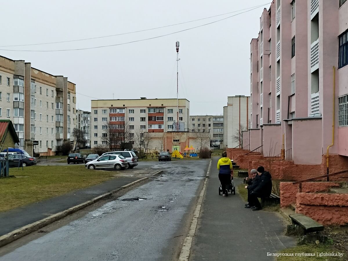 код кормы гомельской области. img 20200306 141406 24. код кормы гомельской области фото. код кормы гомельской области-img 20200306 141406 24. картинка код кормы гомельской области. картинка img 20200306 141406 24. Корма́ (белор. Карма ) — городской посёлок, административный центр Кормянского района Гомельской области Белоруссии. Расположен на реке Сож при впадении в неё реки Кормянки в 110 км от Гомеля, 55 км от железнодорожной станции Рогачёв на линии Могилёв—Жлобин, автодорогами соединён с Чечерском и с автодорогами Бобруйск—Кричев и Гомель—Могилёв. Население 6,2 тыс. чел. (2006).
