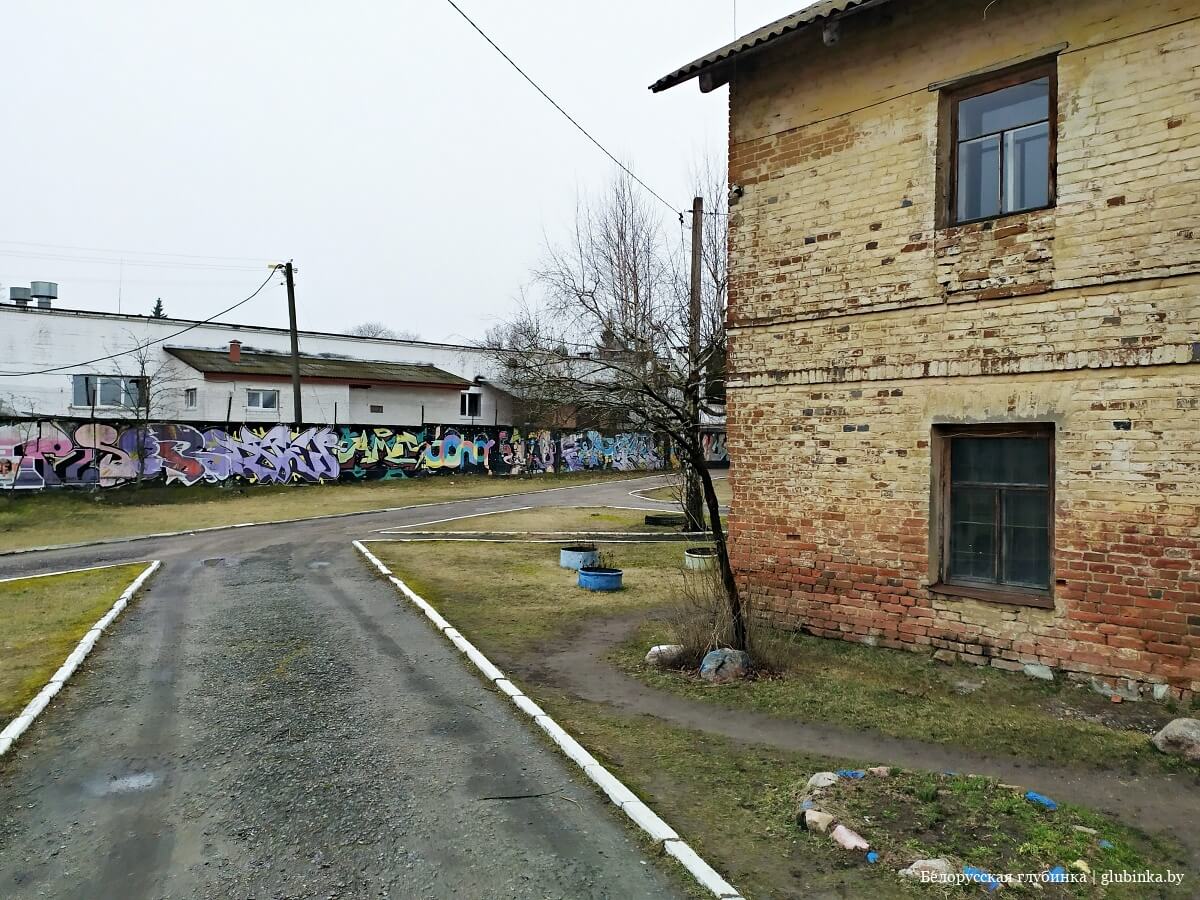 код чечерска гомельская область. img 20200306 162833 21. код чечерска гомельская область фото. код чечерска гомельская область-img 20200306 162833 21. картинка код чечерска гомельская область. картинка img 20200306 162833 21. Город возник в конце IX века на месте городища Замковая Гора на берегу реки Чечера у впадения её в реку Сож. Впервые упоминается в Ипатьевской летописи в 1159 году как город радимичей Чичерск, который киевский князь Изяслав Давидович возвратил вместе с Мозырем черниговскому князю Святополку Олеговичу .