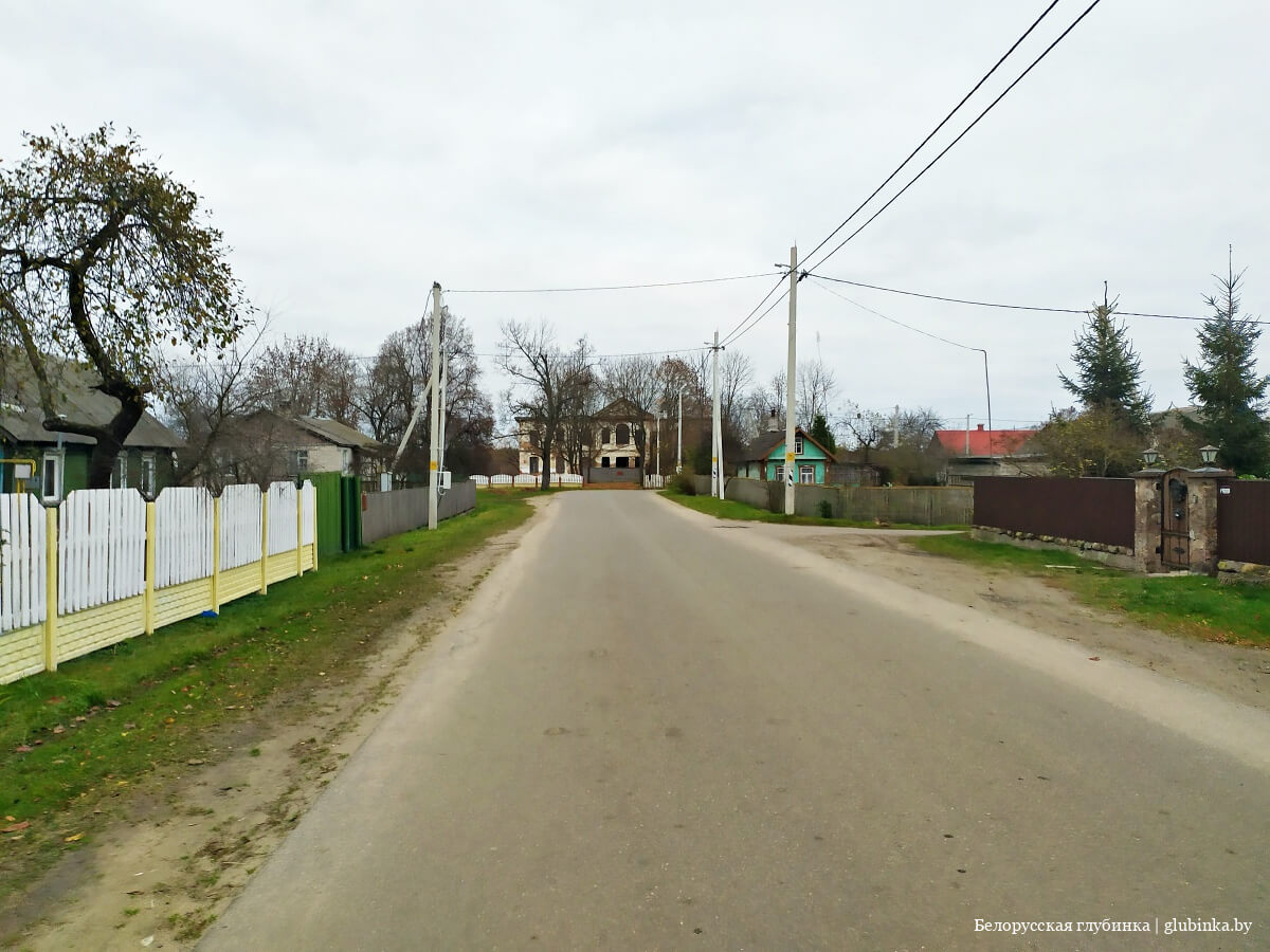 код березино минской области. img 20201111 162835 51. код березино минской области фото. код березино минской области-img 20201111 162835 51. картинка код березино минской области. картинка img 20201111 162835 51. Город Березино находится в центре Беларуси. Центр Березинского района Минской области стоит на реке Березина. От Минска его отделяет около ста километров. Через город проходит автотрасса Минск — Могилев. Когда на этом месте поселились люди — точно не известно, однако река Березина, которая являлась частью водного пути «из варяг в греки» указывает на то, что поселение здесь появилось как перевалочный пункт и торговый центр.